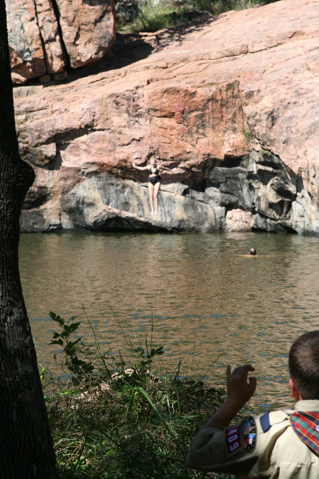 2010/10(October)/Pack409-Inks-Lake/1024x768_2010-10-16-Pack409-Inks-Lake-097-Jumper.JPG