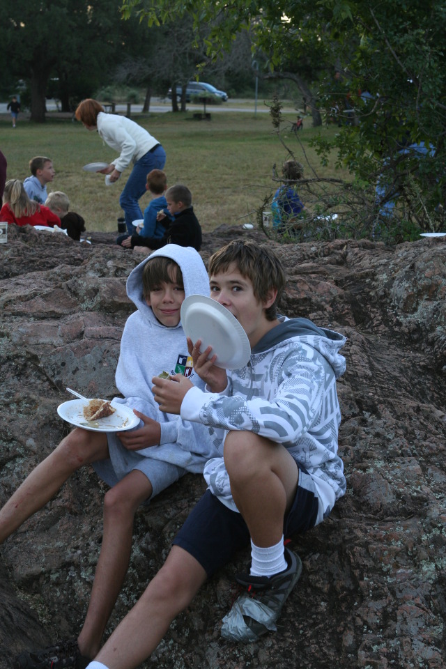 2010/10(October)/Pack409-Inks-Lake/640x480_2010-10-16-Pack409-Inks-Lake-013.JPG