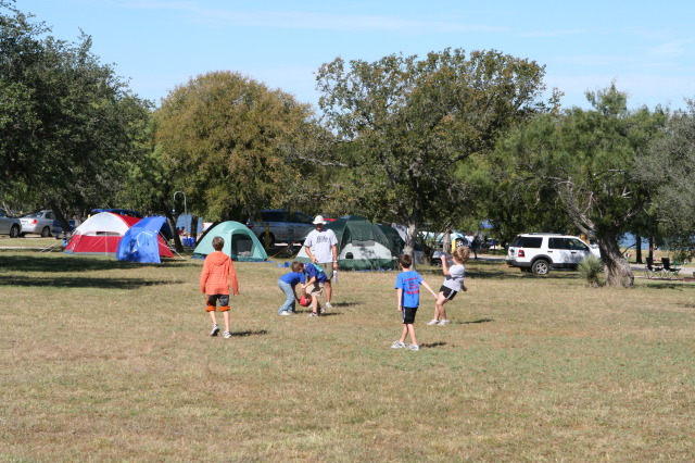 2010/10(October)/Pack409-Inks-Lake/640x480_2010-10-16-Pack409-Inks-Lake-052-Chance-Travis.JPG