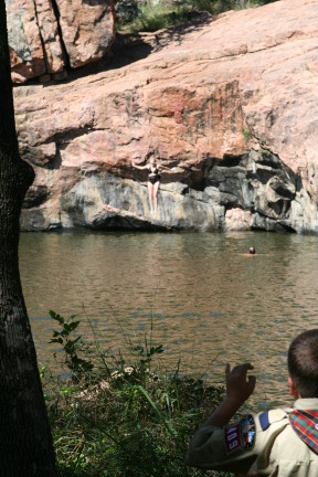 2010-10-16-Pack409-Inks-Lake-097-Jumper.JPG