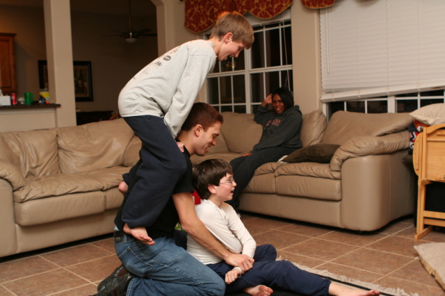 2010/12(December)/Christmas-Hammett/640x480_2011-01-02-Christmas-Hammetts-08-Mark-Chance-Dax-Diane.JPG