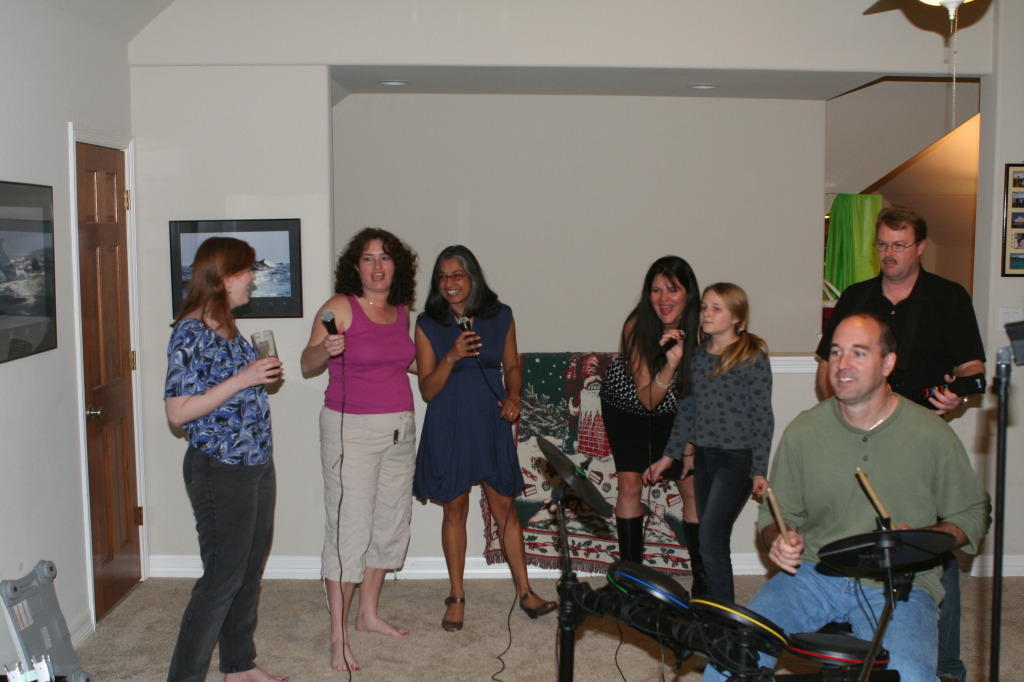 2010-12-31-New-Years-Eve-04-Shelly-Suzi-Kavita-Kiffin-McKenzie-Shane-Doug.JPG