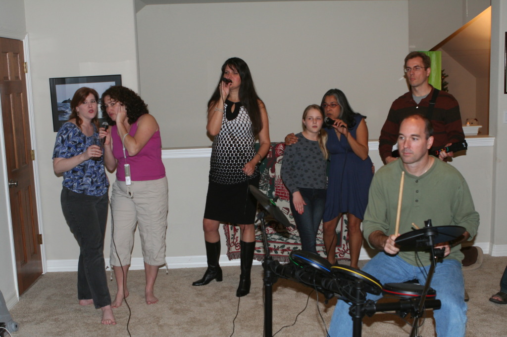 2010-12-31-New-Years-Eve-18-Shelly-Suzi-Kiffin-McKenzie-Kavita-Ben-Shane.JPG