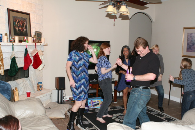 2010/12(December)/New-Years-Eve/640x480_2010-12-31-New-Years-Eve-26-Jaynelle-Doug-Suzi-Shelly-Kiffin-Kavita-McKenzie.JPG