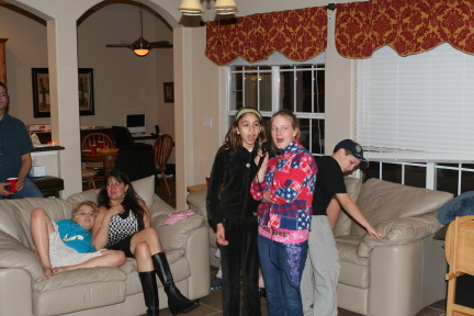 2010-12-31-New-Years-Eve-01-Zen-Kiffin-Kalyani-Brittney-Case.JPG