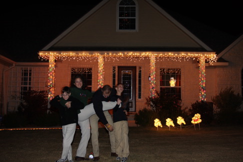 2010-12-05-Christmas-Photos-Travis-Suzi-Chance-Dax-Bevo-13.jpg