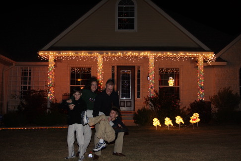2010-12-05-Christmas-Photos-Travis-Suzi-Chance-Dax-Bevo-16.jpg