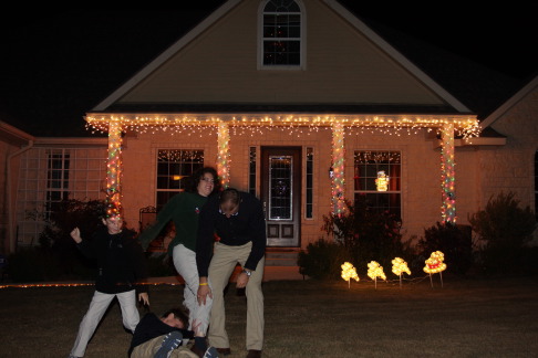 2010-12-05-Christmas-Photos-Travis-Suzi-Chance-Dax-Bevo-26.jpg