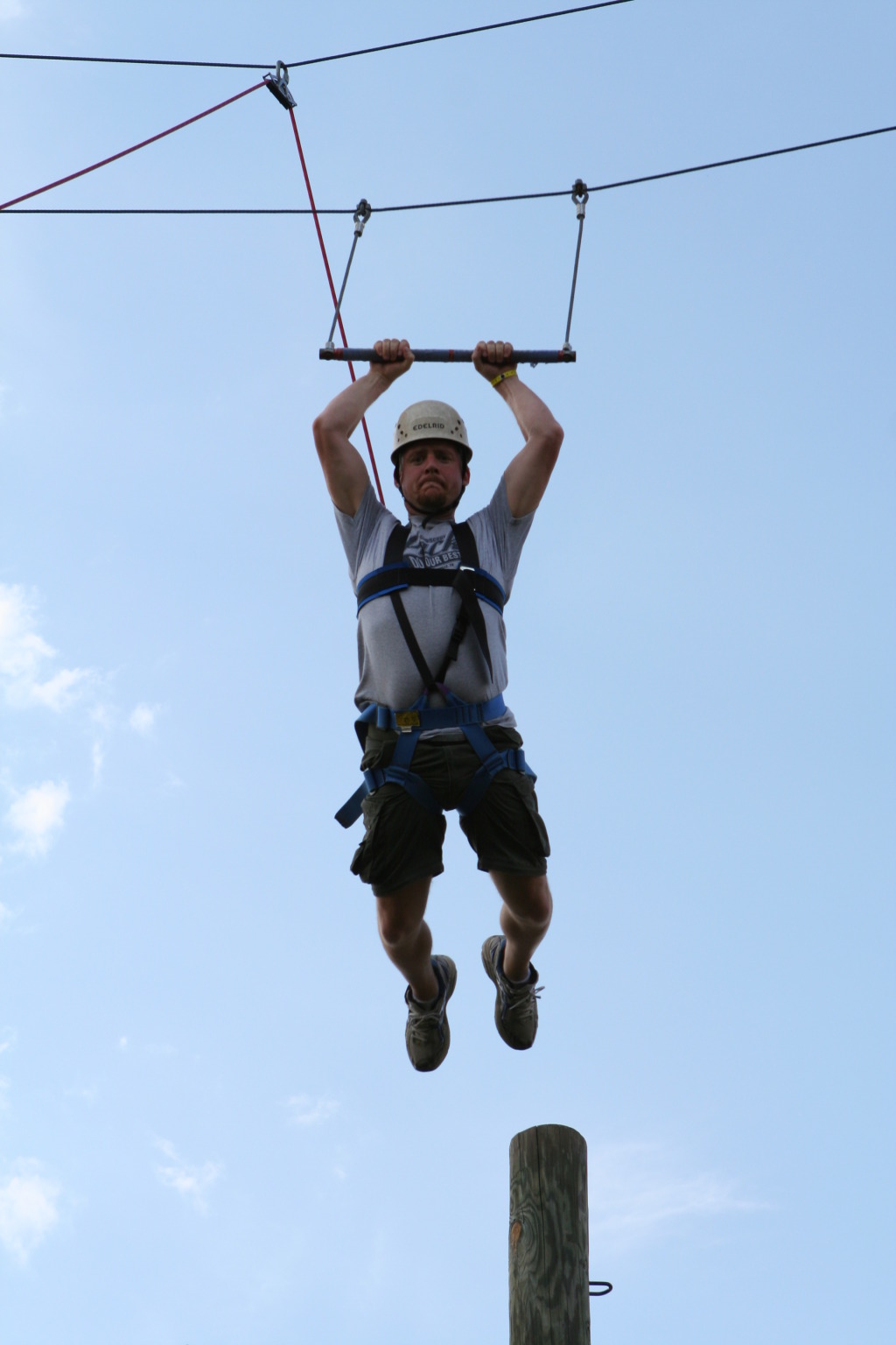 2010-05-22-Pack409-Camp-Champions-268-Trapeze-Jump-Chris-GOOD.JPG