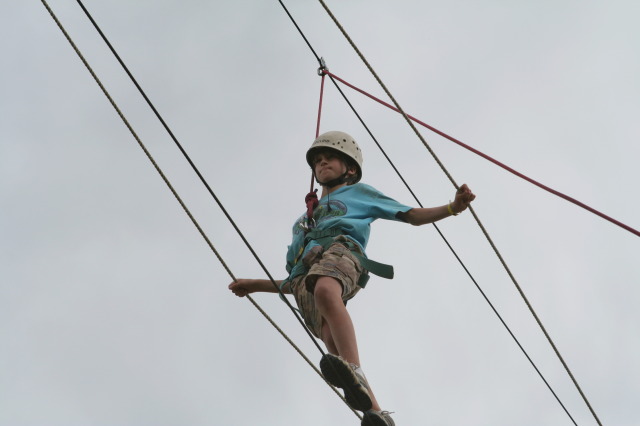 2010/Best_of/640x480_2010-05-22-Pack409-Camp-Champions-169-High-Ropes-Chance-GOOD.JPG