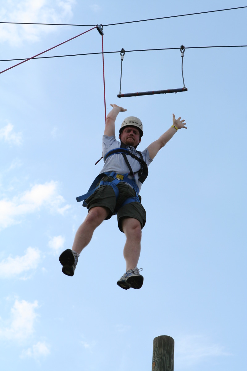 2010/Best_of/800x600_2010-05-22-Pack409-Camp-Champions-275-Trapeze-Jump-Chris-GOOD.JPG
