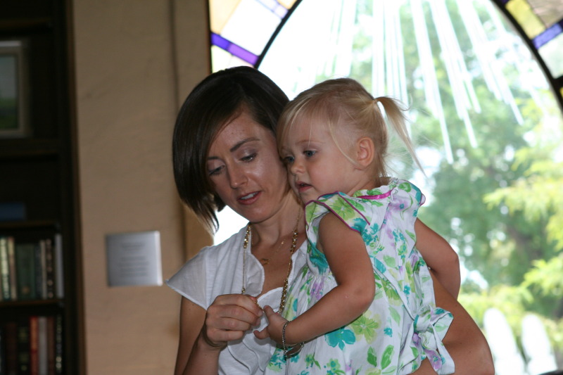 2010/Best_of/800x600_2010-09-12-Sydney-Baptism-10-Heather-GOOD.JPG