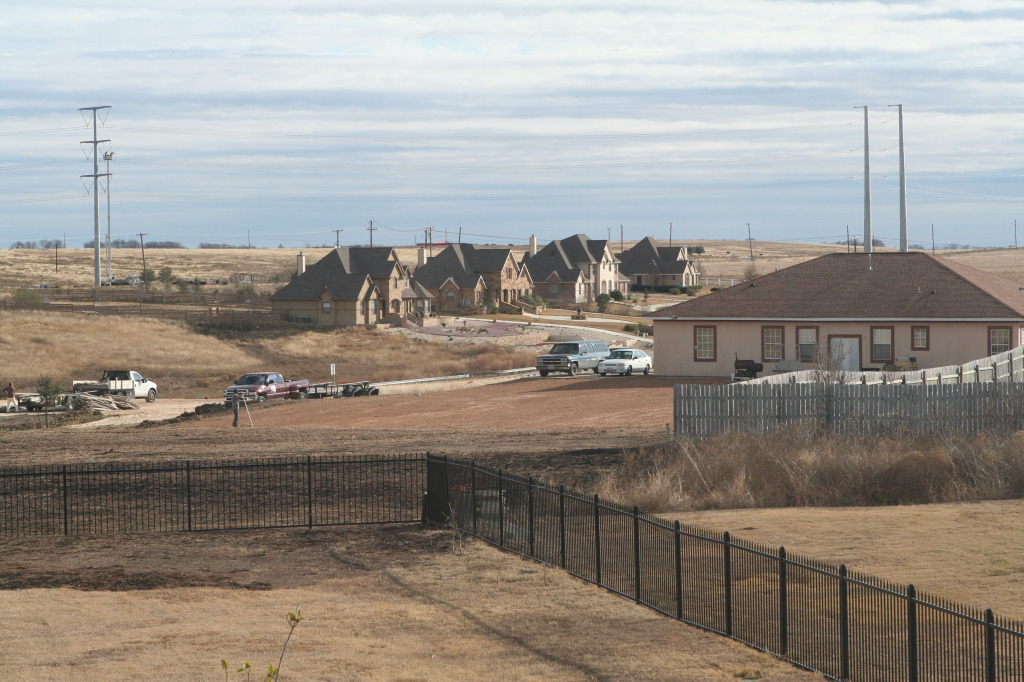 2011/01(January)/Neighbor-back-yard-work/1024x768_2011-01-08-Neighbor-backyard-work-87.JPG