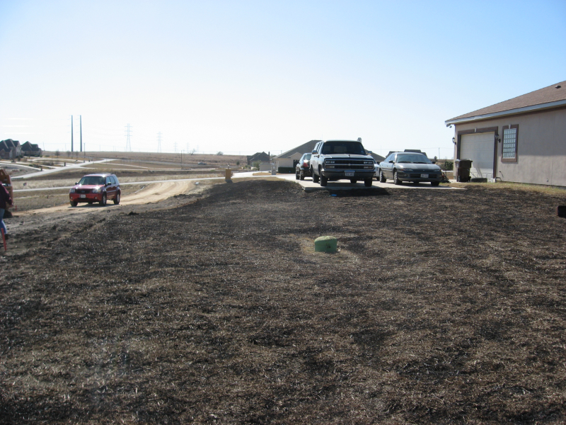 2011/01(January)/Neighbor-back-yard-work/800x600_IMG_6820.jpg