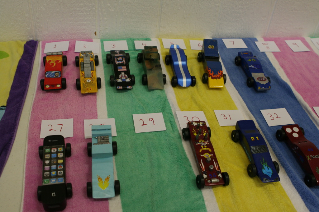 2011/01(January)/Pack409-Pinewood-Derby/2011-01-29-Pack409-Pinwood-Derby-01.JPG