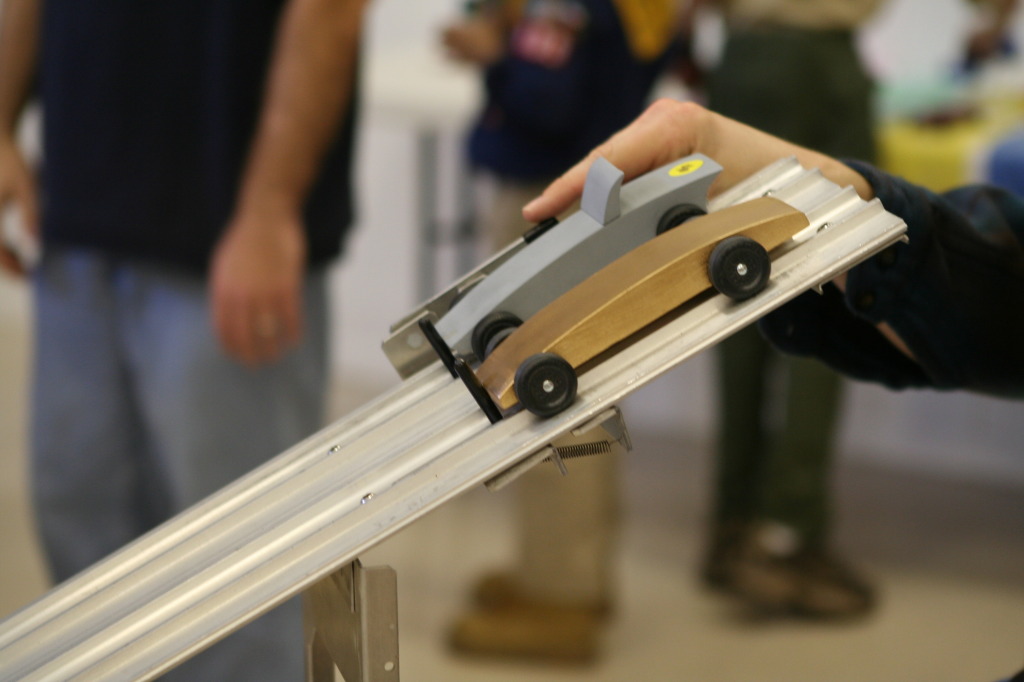2011/01(January)/Pack409-Pinewood-Derby/1024x768_2011-01-29-Pack409-Pinwood-Derby-49.JPG