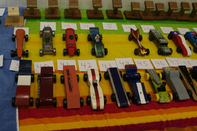 2011/01(January)/Pack409-Pinewood-Derby/640x480_2011-01-29-Pack409-Pinwood-Derby-03.JPG