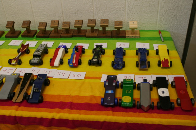 2011/01(January)/Pack409-Pinewood-Derby/640x480_2011-01-29-Pack409-Pinwood-Derby-04.JPG