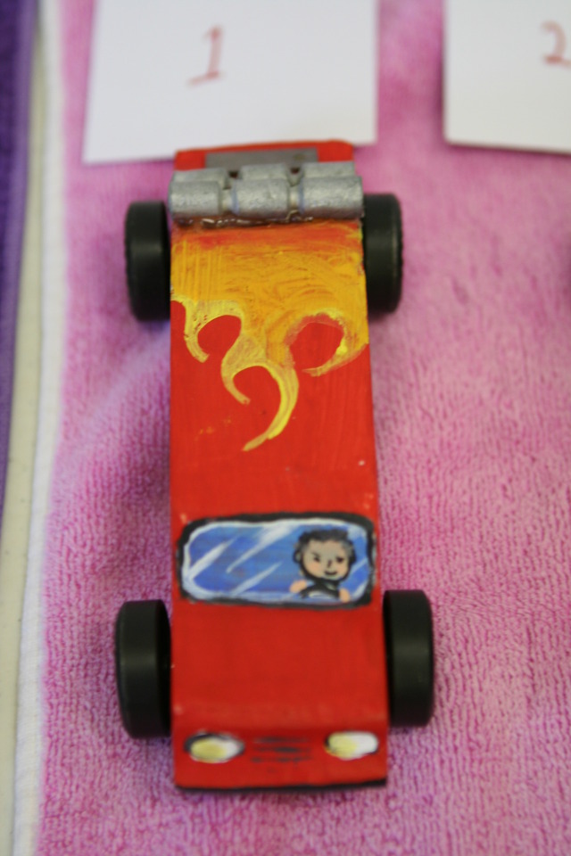 2011/01(January)/Pack409-Pinewood-Derby/640x480_2011-01-29-Pack409-Pinwood-Derby-45.JPG