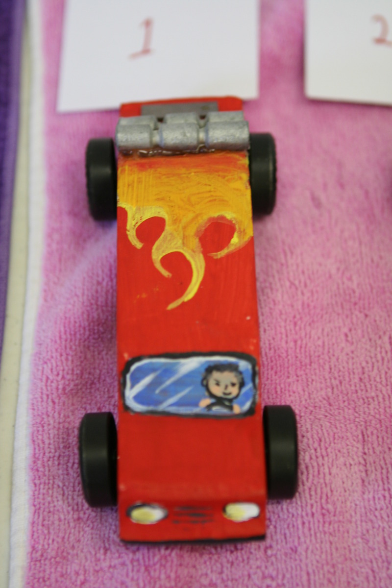 2011/01(January)/Pack409-Pinewood-Derby/800x600_2011-01-29-Pack409-Pinwood-Derby-45.JPG