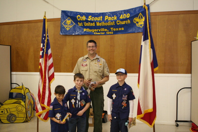 2011/01(January)/Pack409-Pinewood-Derby/800x600_2011-01-29-Pack409-Pinwood-Derby-51-Matt.JPG