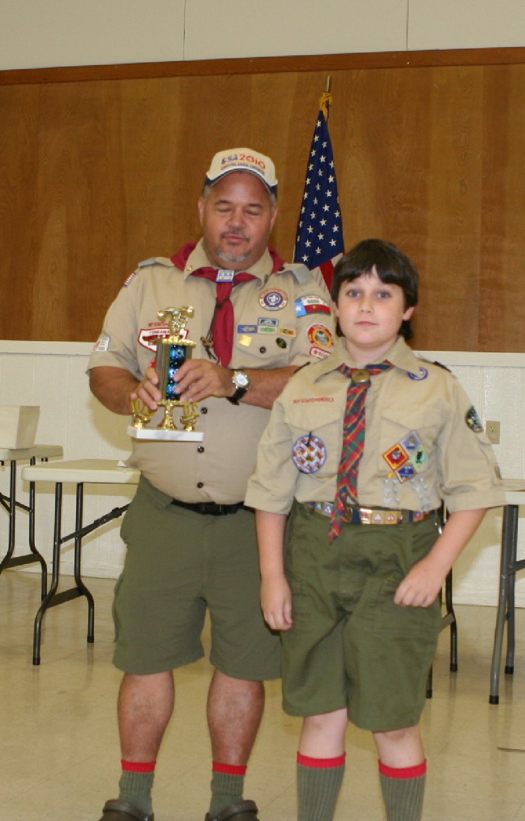 2011/02(February)/2011-Blue-n-Gold-slideshow/1024x768_2010-05-19-Pack409-CrossOver-46-Logan-Pinewood-Derby-Trophy.jpg