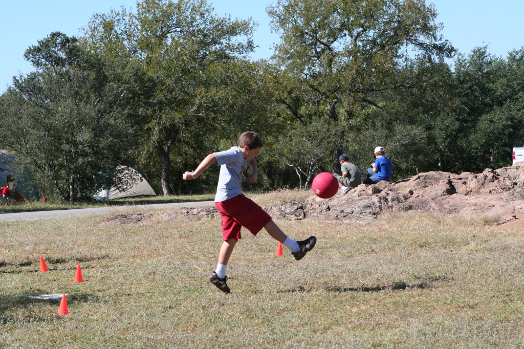 2011/02(February)/2011-Blue-n-Gold-slideshow/1024x768_2010-10-16-Pack409-Inks-Lake-057.JPG