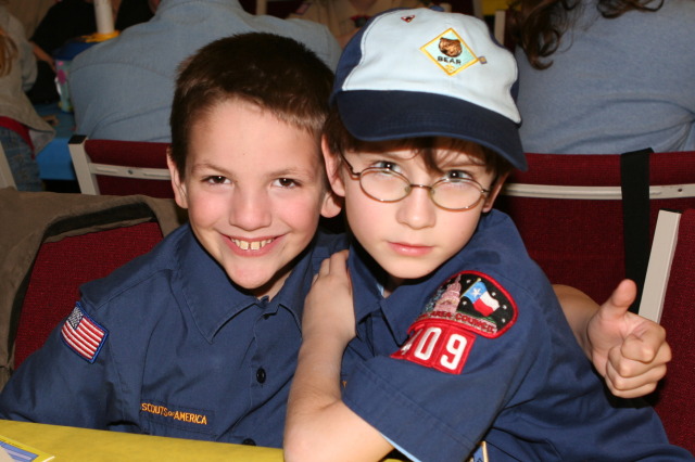 2010-02-20-Pack409-Blue-and-Gold-13-Case-Dax.jpg