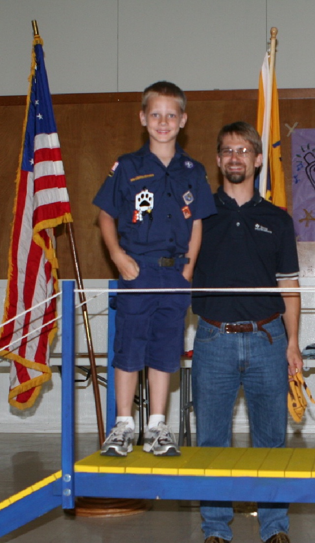 2011/02(February)/2011-Blue-n-Gold-slideshow/640x480_2010-05-19-Pack409-CrossOver-53.jpg