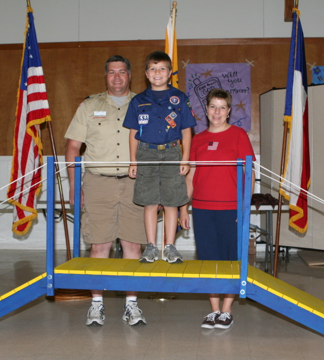 2011/02(February)/2011-Blue-n-Gold-slideshow/640x480_2010-05-19-Pack409-CrossOver-67.jpg