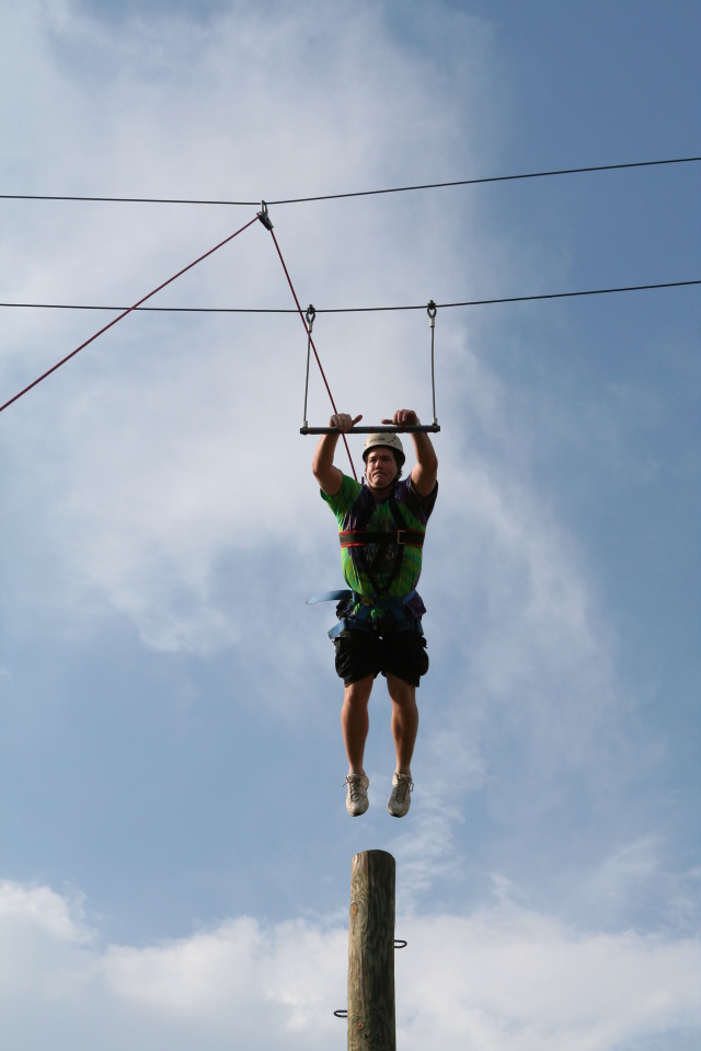 2011/02(February)/2011-Blue-n-Gold-slideshow/640x480_2010-05-22-Pack409-Camp-Champions-216-Trapeze-Jump-Jimmy.JPG
