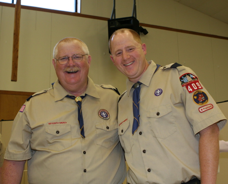 2011/02(February)/2011-Blue-n-Gold-slideshow/800x600_2010-05-19-Pack409-CrossOver-02-JimWebb-Greg.jpg
