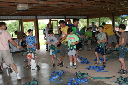 2010-05-22-Pack409-Camp-Champions-123-Case-Dax.JPG