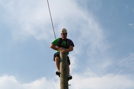 2010-05-22-Pack409-Camp-Champions-208-Trapeze-Jump-Jimmy.JPG