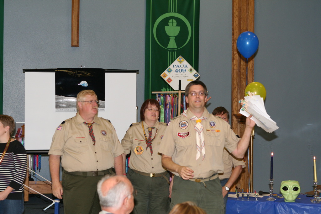 2011/02(February)/Blue-n-Gold/1024x768_2011-02-02-Pack409-Blue-n-Gold-14-Matt.JPG