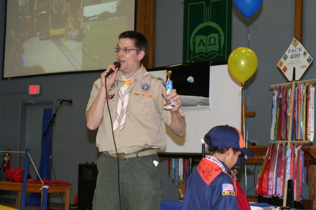 2011/02(February)/Blue-n-Gold/640x480_2011-02-02-Pack409-Blue-n-Gold-35-Matt.JPG