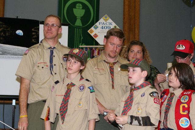 2011/02(February)/Blue-n-Gold/640x480_2011-02-02-Pack409-Blue-n-Gold-66-Chance-Andrew-Logan-Travis-Chris.JPG