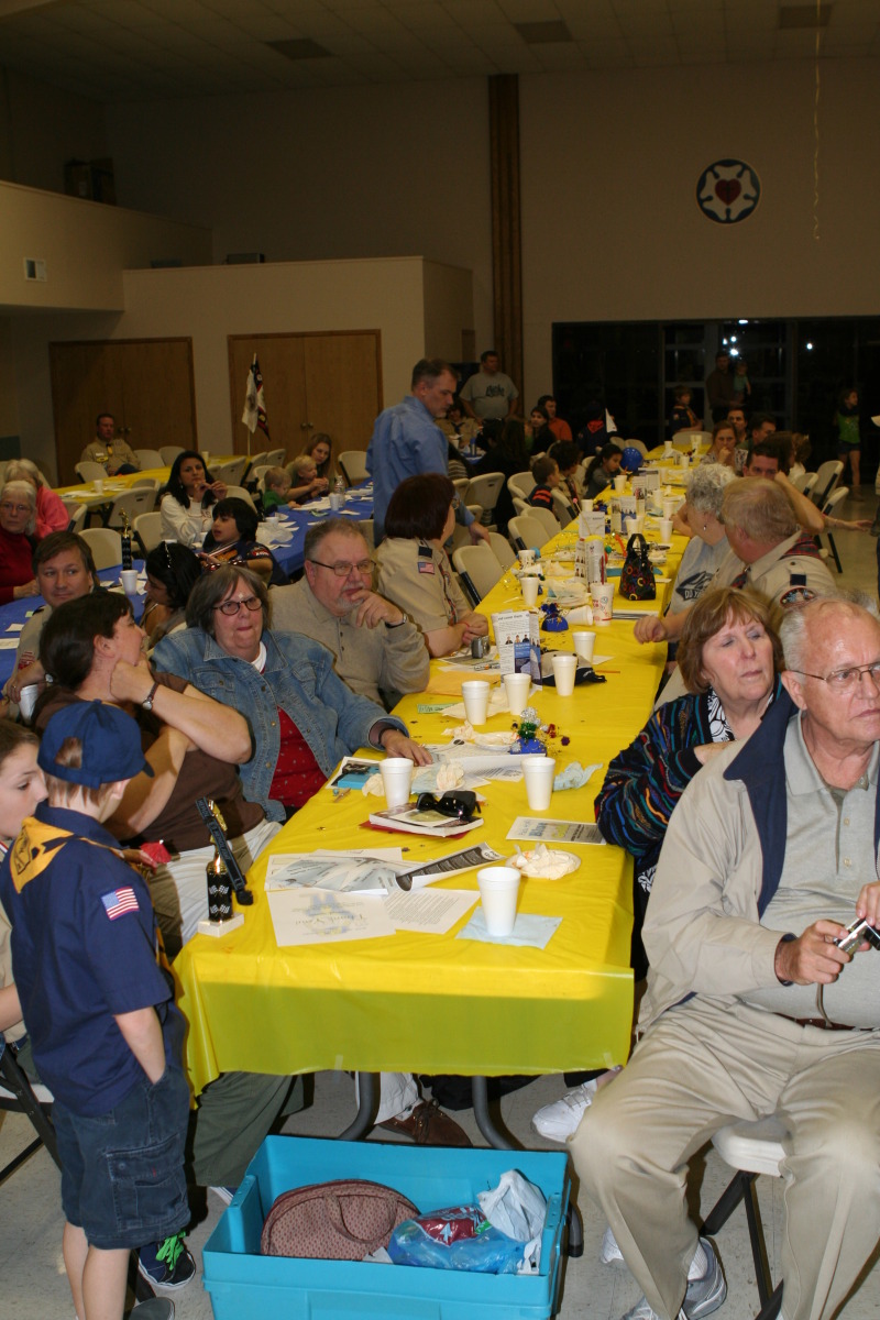 2011/02(February)/Blue-n-Gold/800x600_2011-02-02-Pack409-Blue-n-Gold-90.JPG