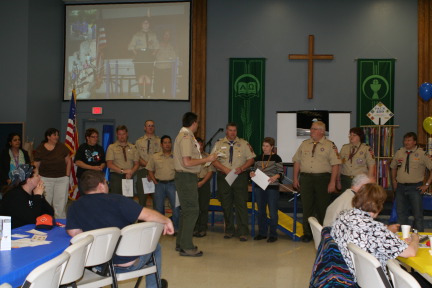 2011-02-02-Pack409-Blue-n-Gold-18.JPG