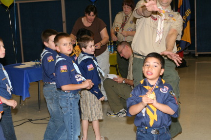 2011-02-02-Pack409-Blue-n-Gold-29.JPG