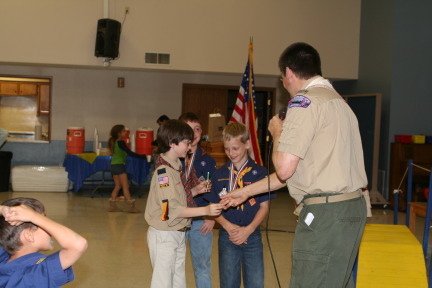 2011-02-02-Pack409-Blue-n-Gold-44-Dax.JPG