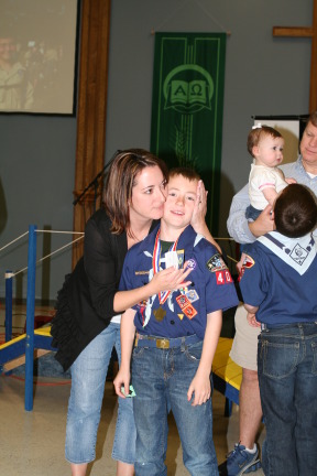 2011-02-02-Pack409-Blue-n-Gold-56.JPG