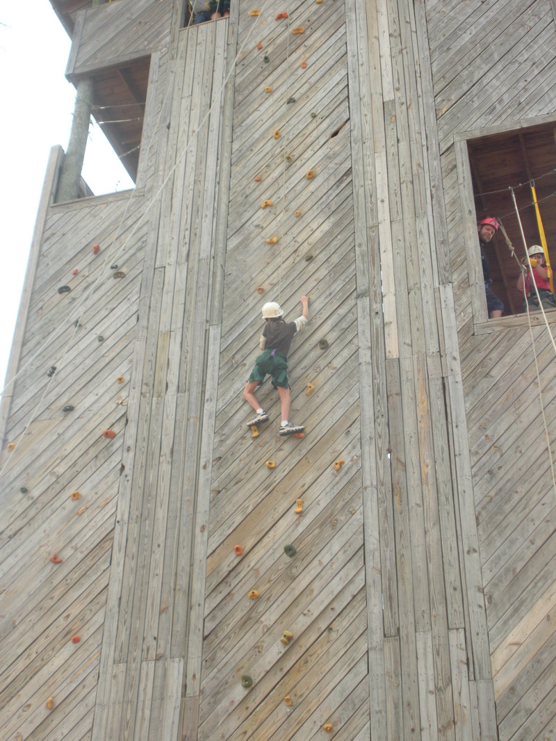 2011/02(February)/Troop214-Bastrop-Climbing-Tower/800x600_2011-02-19-Troop214-Bastrop-19-Climbing-Tower-Chance.JPG