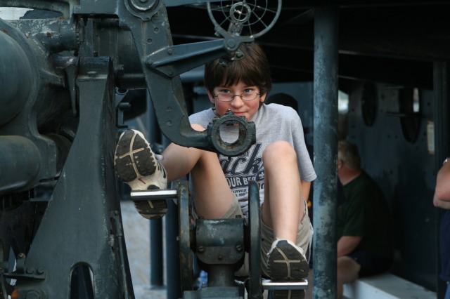 2011/03(March)/BattleshipTexas/BattleshipTexas-Day2/640x480_2011-04-03-Pack409-Battleship-Texas-032-Dax.JPG
