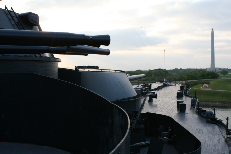 2011/03(March)/BattleshipTexas/BattleshipTexas-Day2/800x600_2011-04-03-Pack409-Battleship-Texas-039.JPG
