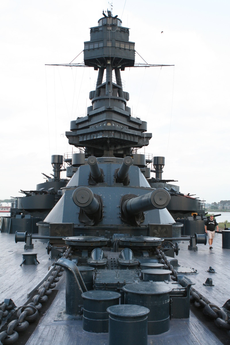 2011/03(March)/BattleshipTexas/BattleshipTexas-Day2/800x600_2011-04-03-Pack409-Battleship-Texas-044.JPG