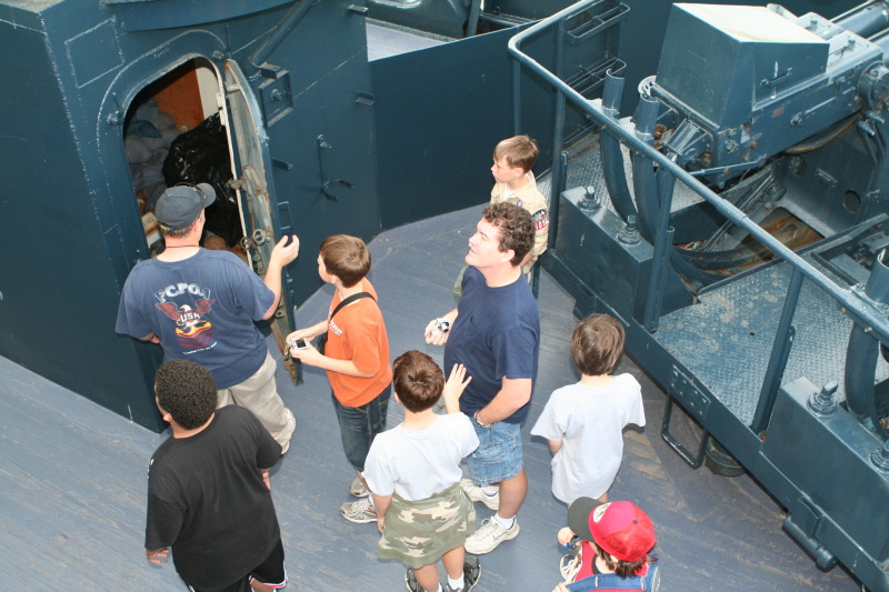 2011/03(March)/BattleshipTexas/BattleshipTexas-Day2/800x600_2011-04-03-Pack409-Battleship-Texas-078-Dax.JPG