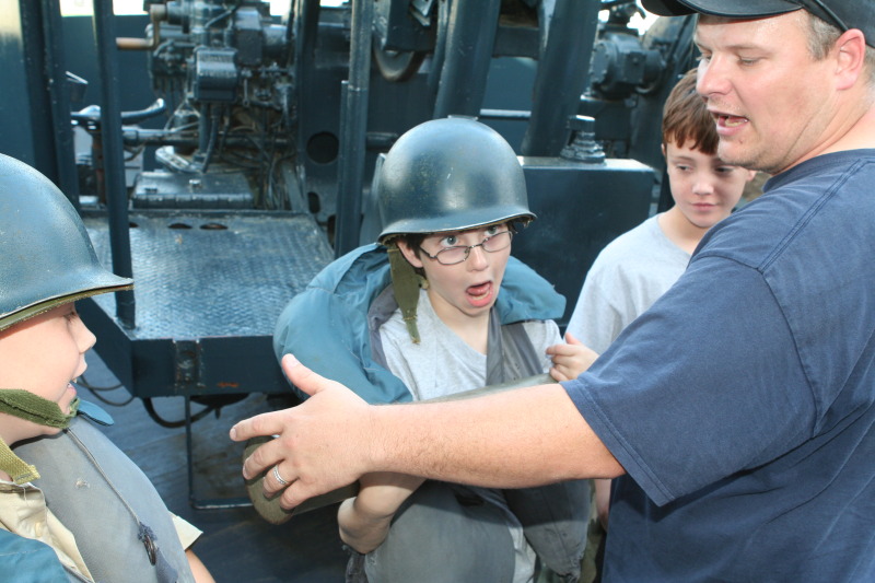 2011/03(March)/BattleshipTexas/BattleshipTexas-Day2/800x600_2011-04-03-Pack409-Battleship-Texas-103-Dax.JPG