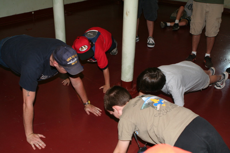 2011-04-03-Pack409-Battleship-Texas-131-Case-pushups.JPG