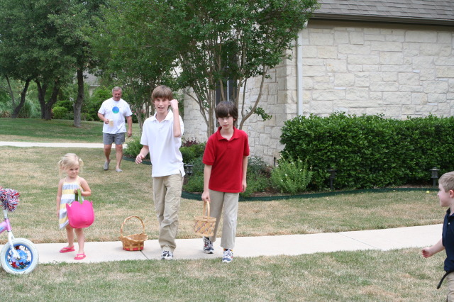 2011-04-24-Easter-07-Sydney-Jim-Chance-Dax-Ian.JPG